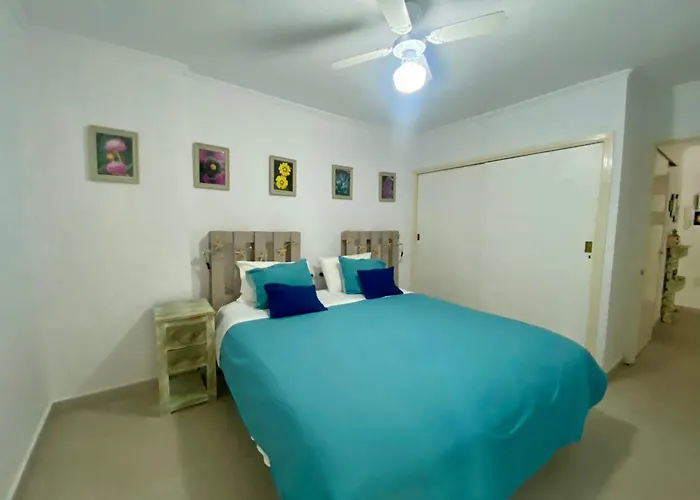 Casa Elena 칸델라리아